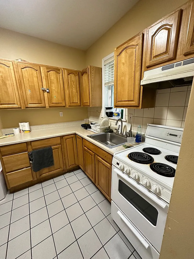 3854 Spring Garden St — Photo 2