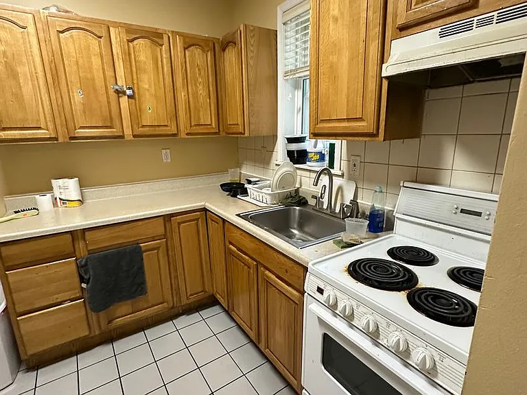 3854 Spring Garden St — Photo 2