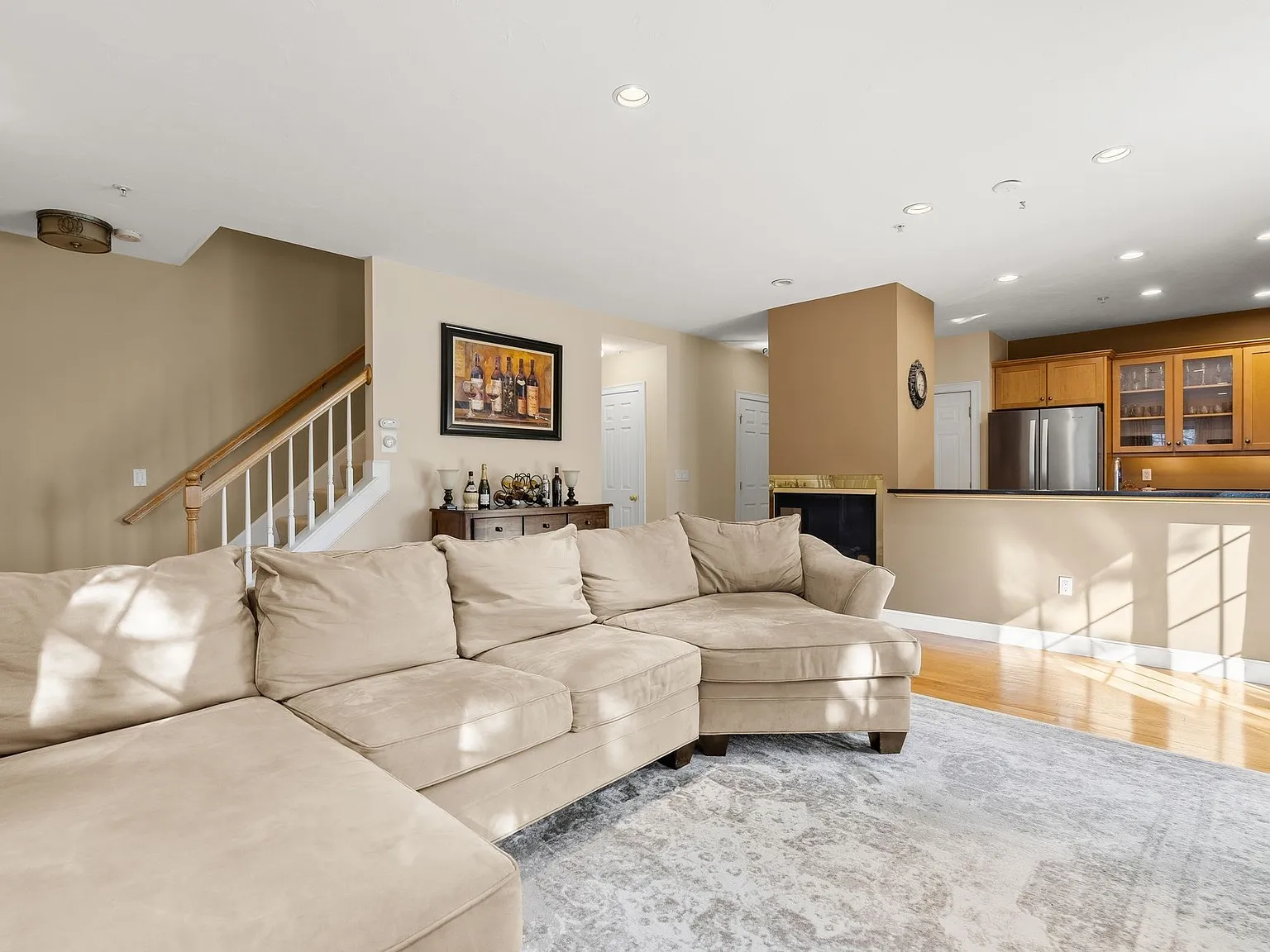 2 bed, 2.5 bath, 1694 sqft, $4,000 — Photo 3