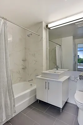 Rented by Red Apple Group | media 10