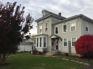 817 Shipman Pl, Dekalb, IL 60115