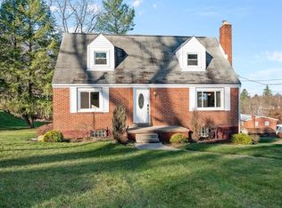 14 Speer Dr, Coraopolis, PA 15108