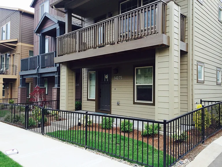 14275 SW Compass Dr — Photo 2