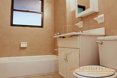 Rented by aptsandlofts.com