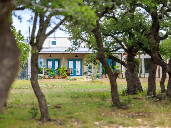 456 Colt Valley Rd, Fredericksburg, TX 78624