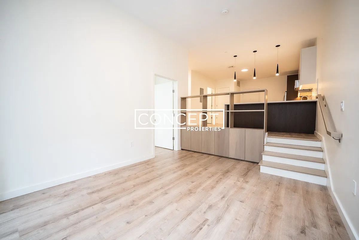 Building Photo - 1470A Tremont St #205