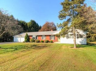 65 Pitcher Ln, Red Hook, NY 12571