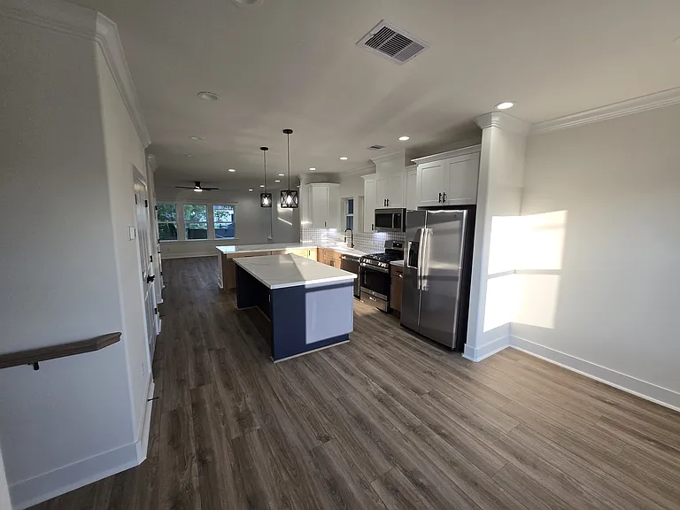 3802 Yale St — Photo 9