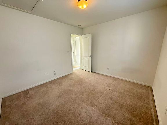 5th image of 11616 Kings Arms Ln