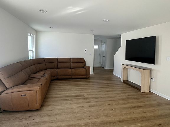 3rd image of 11408 Gaits Ct