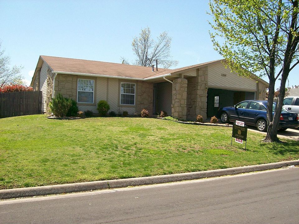 1st image of 2942 W 64th St S