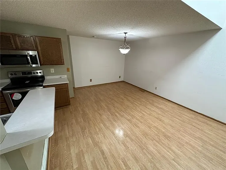 Main Level Dining Space and Kitchen Peninsula