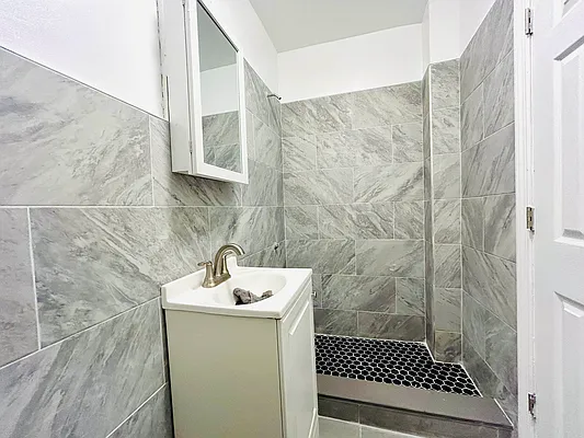 Rented by GROOME REALTY LLC | media 10