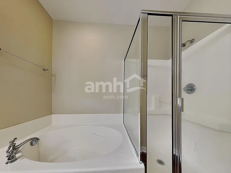 498 Stonebridge Cir — Photo 14