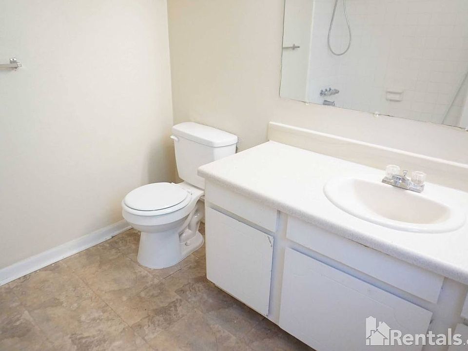 1st image of 695 A1a N Unit 124