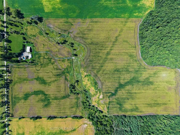 10072 Argyle St, North Middlesex, ON N0M 1A0