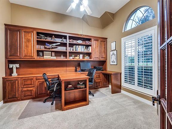 4th image of 1405 Bay Meadows Dr