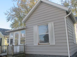 617 1st Ave, Clinton, IA 52732