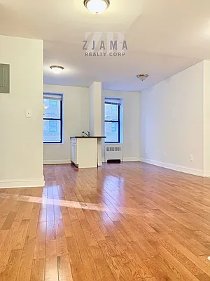 Rented by Zjama Realty Corp | media 11