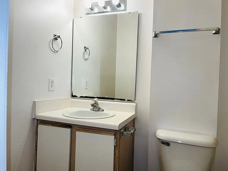 47 Robinson St — Photo 12