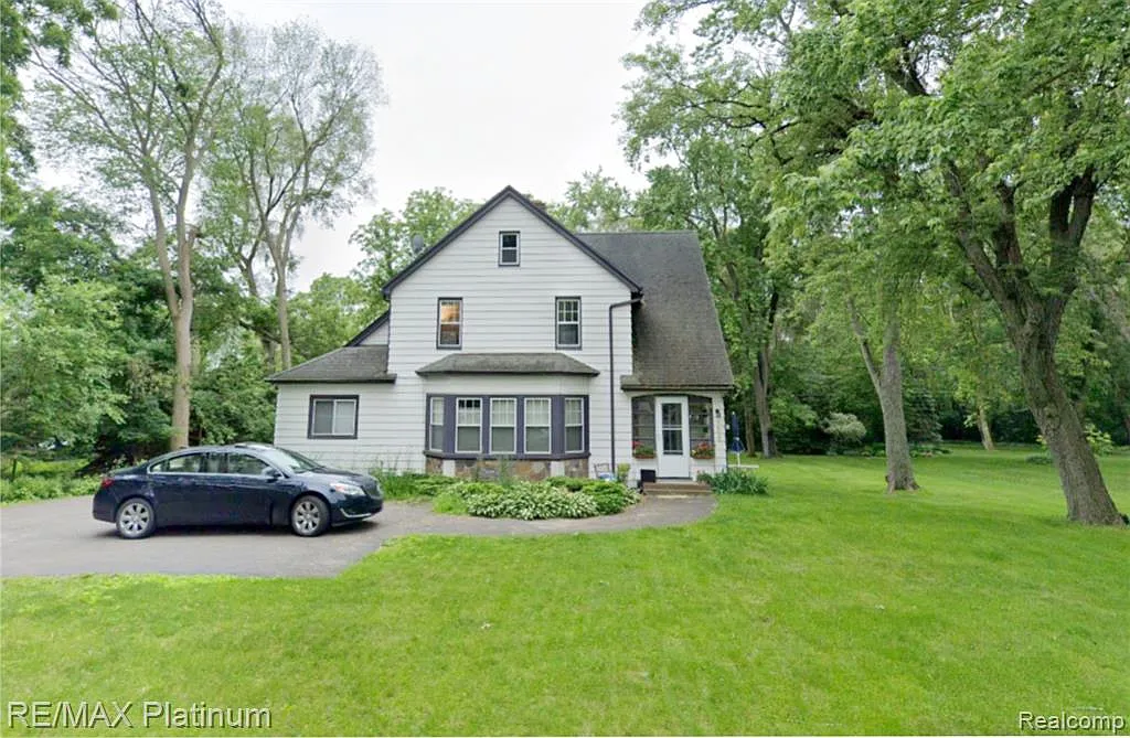 1002 Atlantic St photo 1