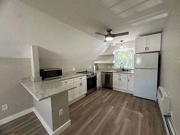 4th image of 17 Central St APT 6