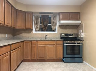 18 Woodcrest Rd, Staten Island, NY 10303