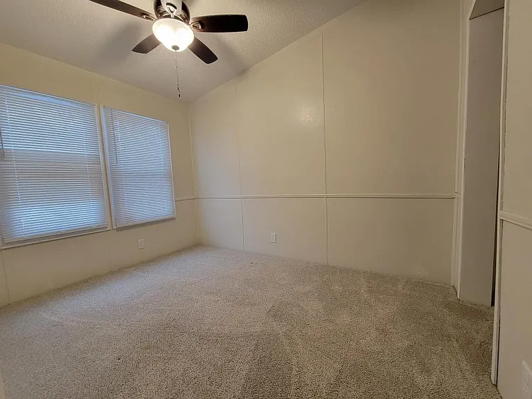 10581 Cutler St — Photo 6