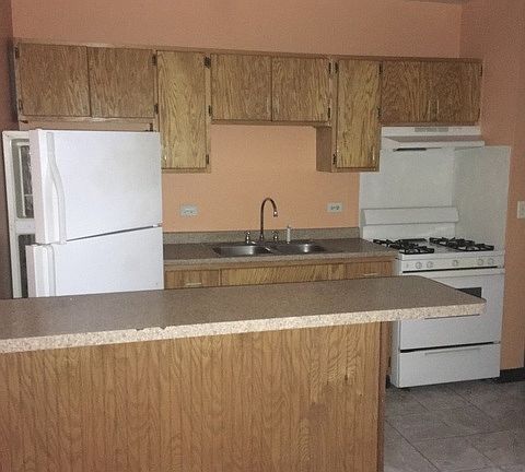 4th image of 7509 S Stewart Ave APT 2A