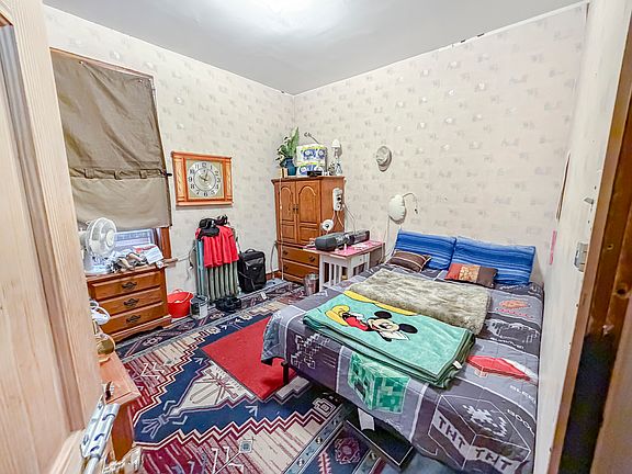 4th image of 3253 W 65th Pl