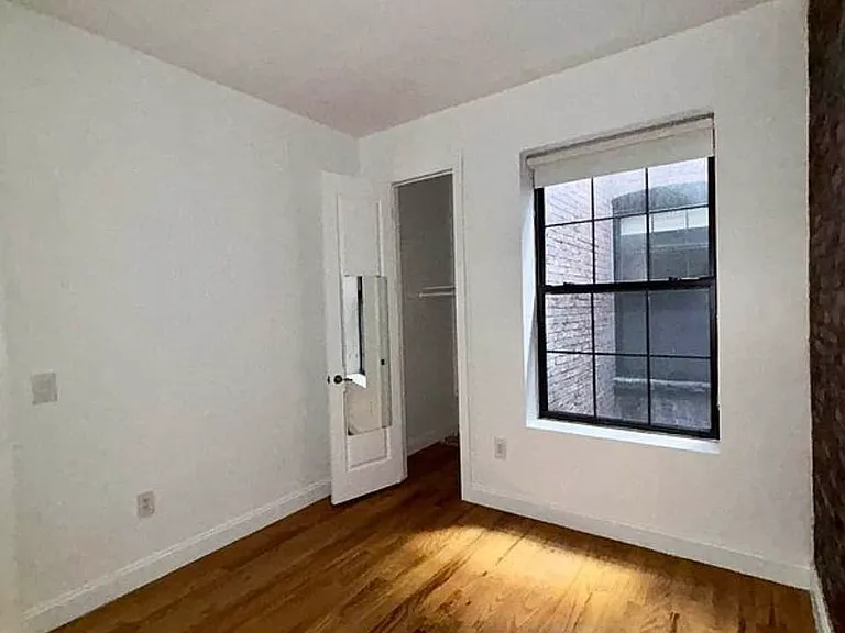 70 Herkimer St #4 — Photo 12