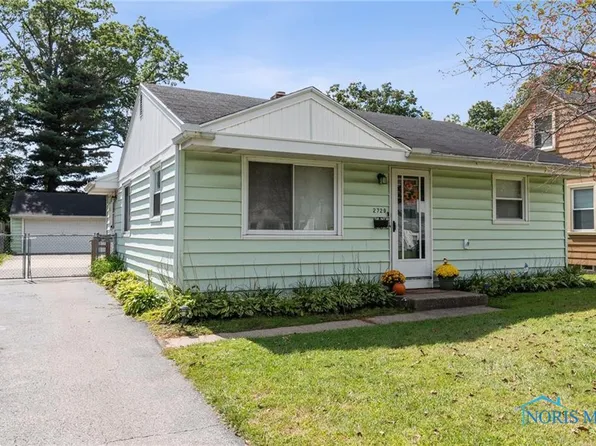 2729 Arletta St, Toledo, OH 43613