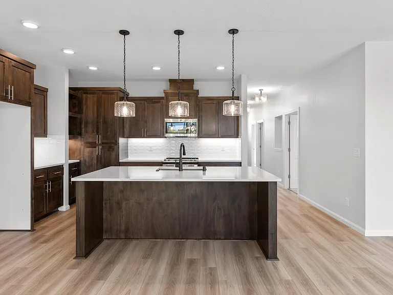 1524 W 14th Ave — Photo 10