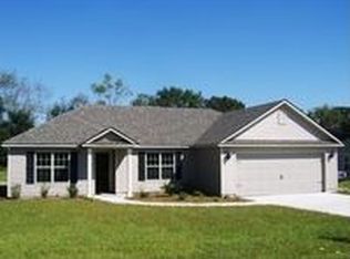 72 N Moody Dr, Ray City, GA 31645