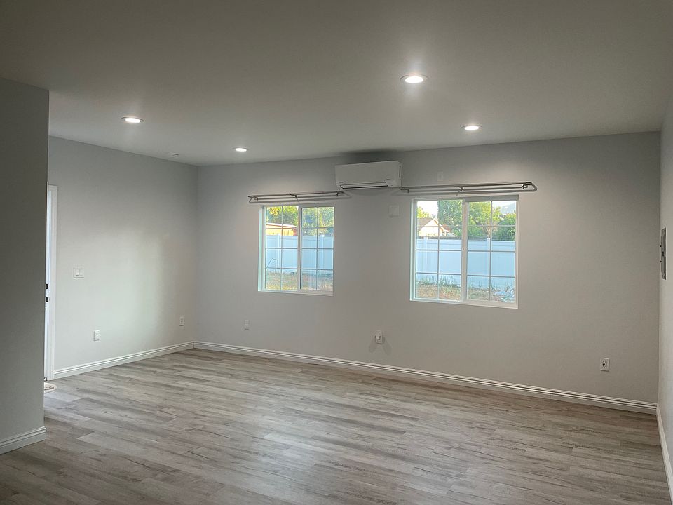 1st image of 10427 De Soto Ave