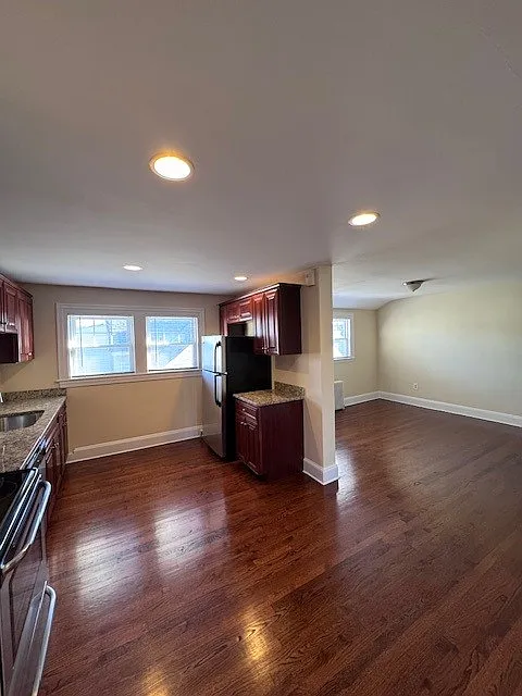 2 bed, 1150 sqft, $2,000 — Photo 3
