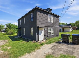 1821 Johnson St, Greenville, TX 75401