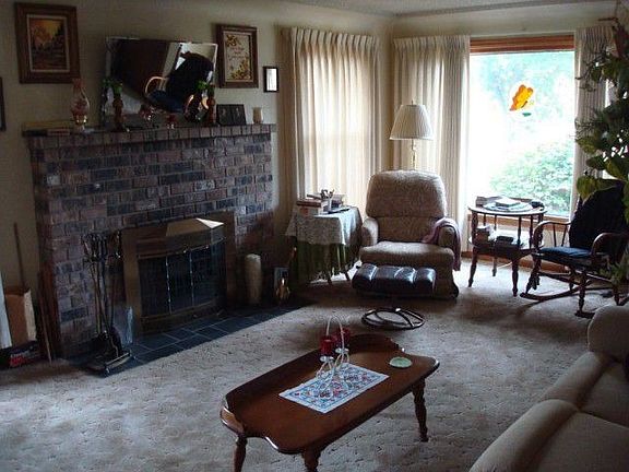 4th image of 8610 Portland Ave E