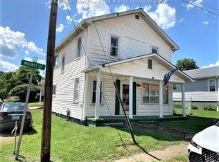 201 Walnut St, Hamlin, WV 25523
