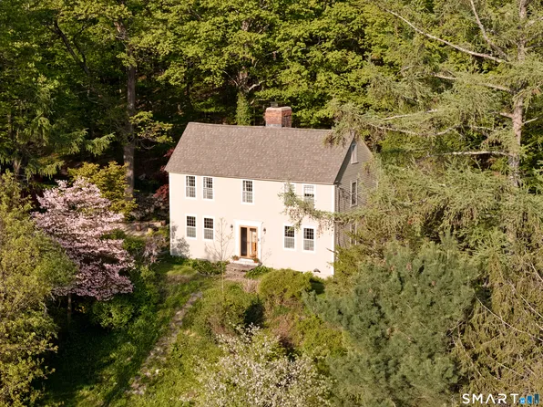 4 Cemetery Road, Canton, CT 06019