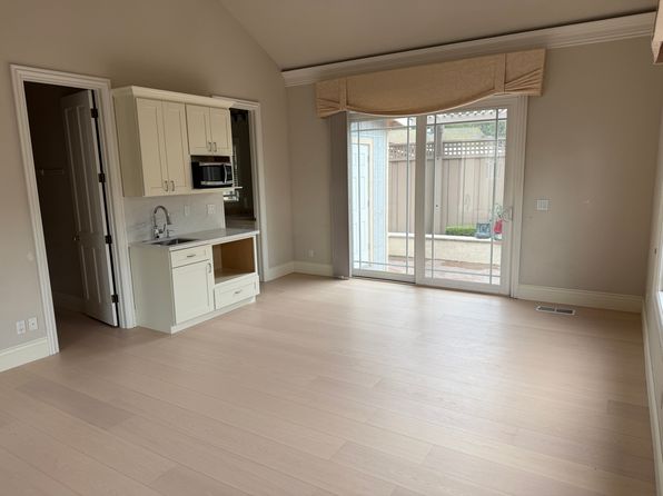 (undisclosed Address)