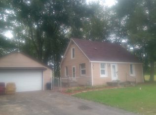 3863 Michigan Rd, Plymouth, IN 46563