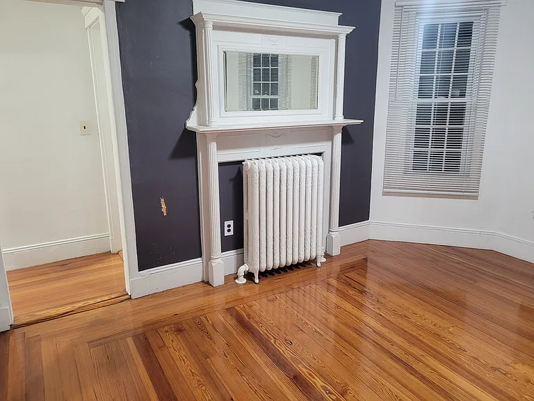 Bellingham St — Photo 10