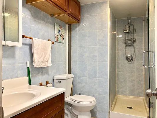 Rented by Matthew Gros-Werter, LREB  | media 42
