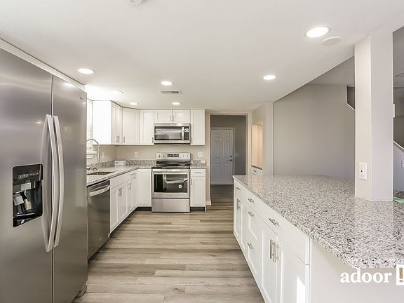 3rd image of 6822 Bogata Dr S