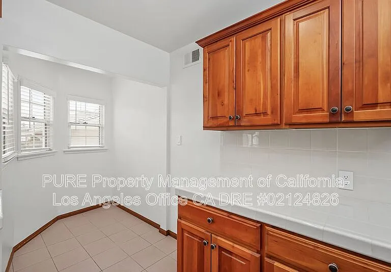 4619 W 133rd St — Photo 9