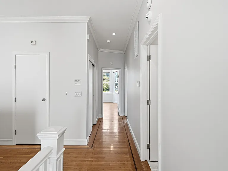 1818 Taylor St — Photo 18