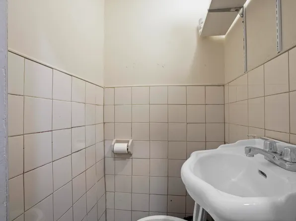 1890 West 6th Street image 30 of 37