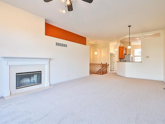 5th image of 968 Oakmont Ct
