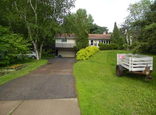 2731 Crestwood Rd, Eau Claire, WI 54703